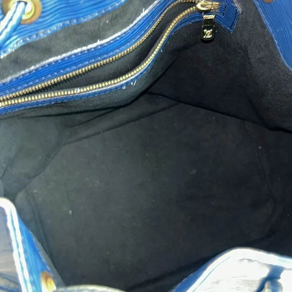 Beautiful Louis Vuitton Noé Bucket & Drawstring Bag Blue Epi Leather - Picture 9 of 12